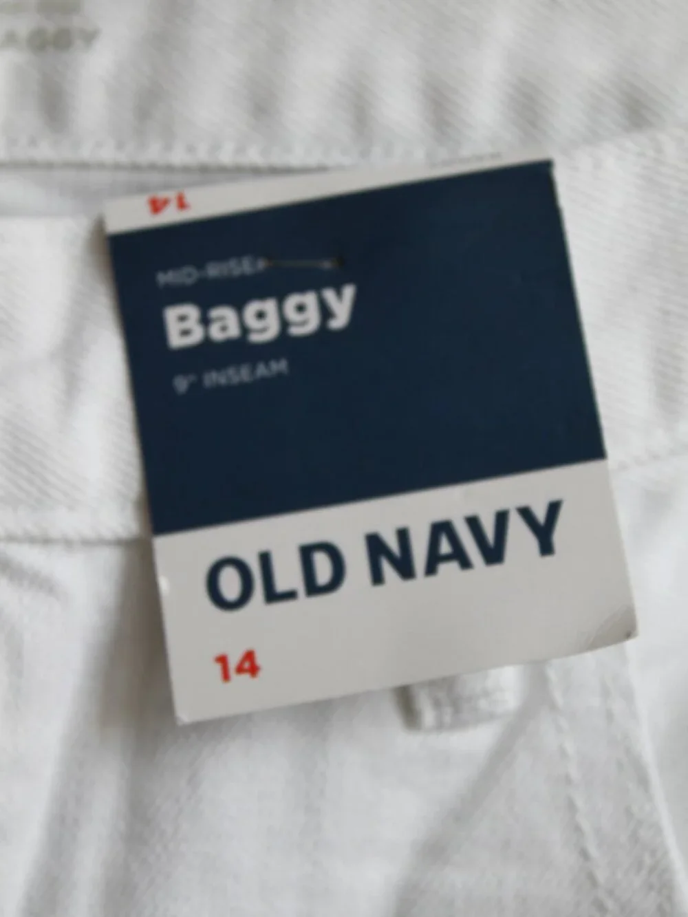 Old Navy Mid Rise Baggy White Denim Jean Shorts 9